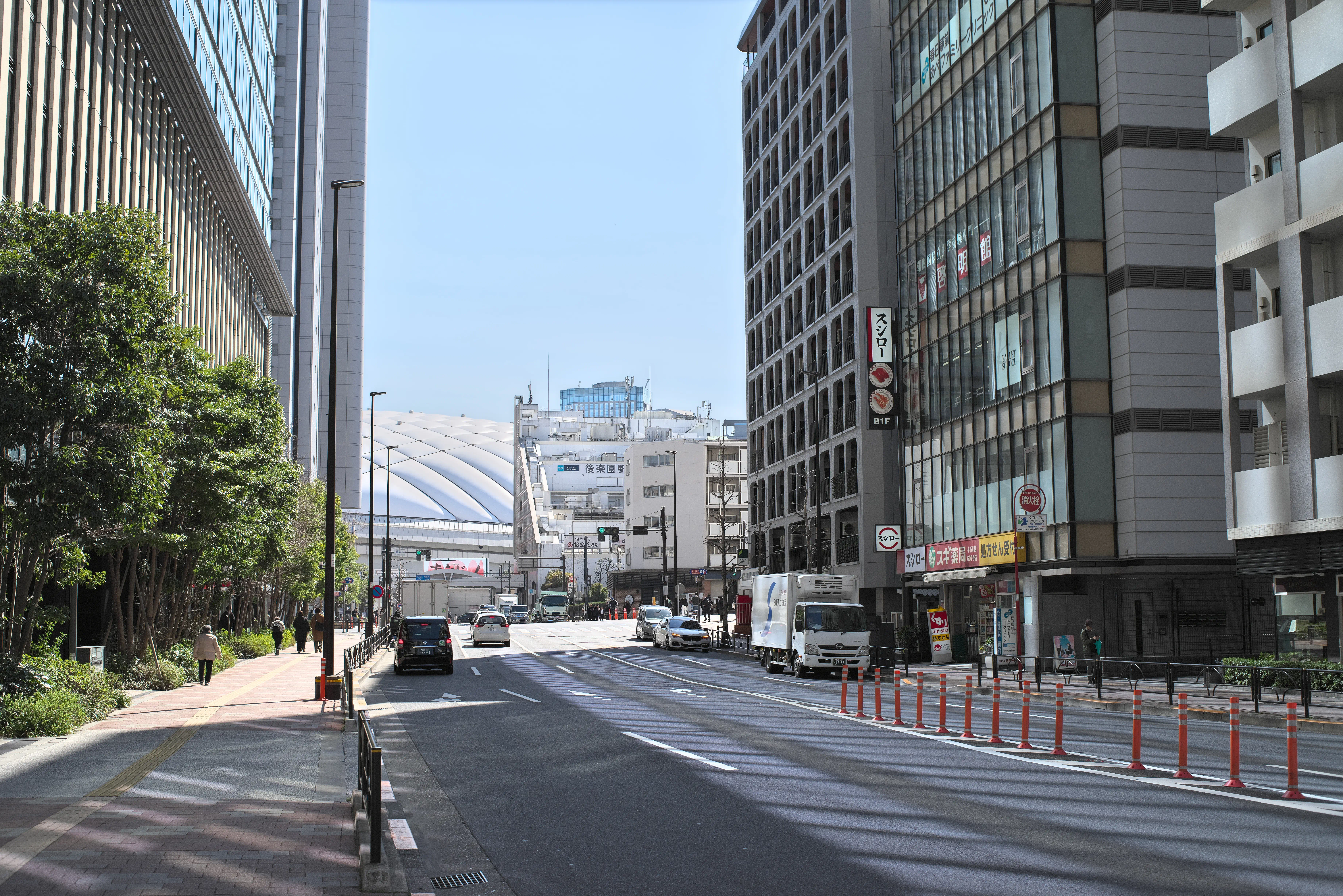 後楽園駅の出口から見える東京ドーム